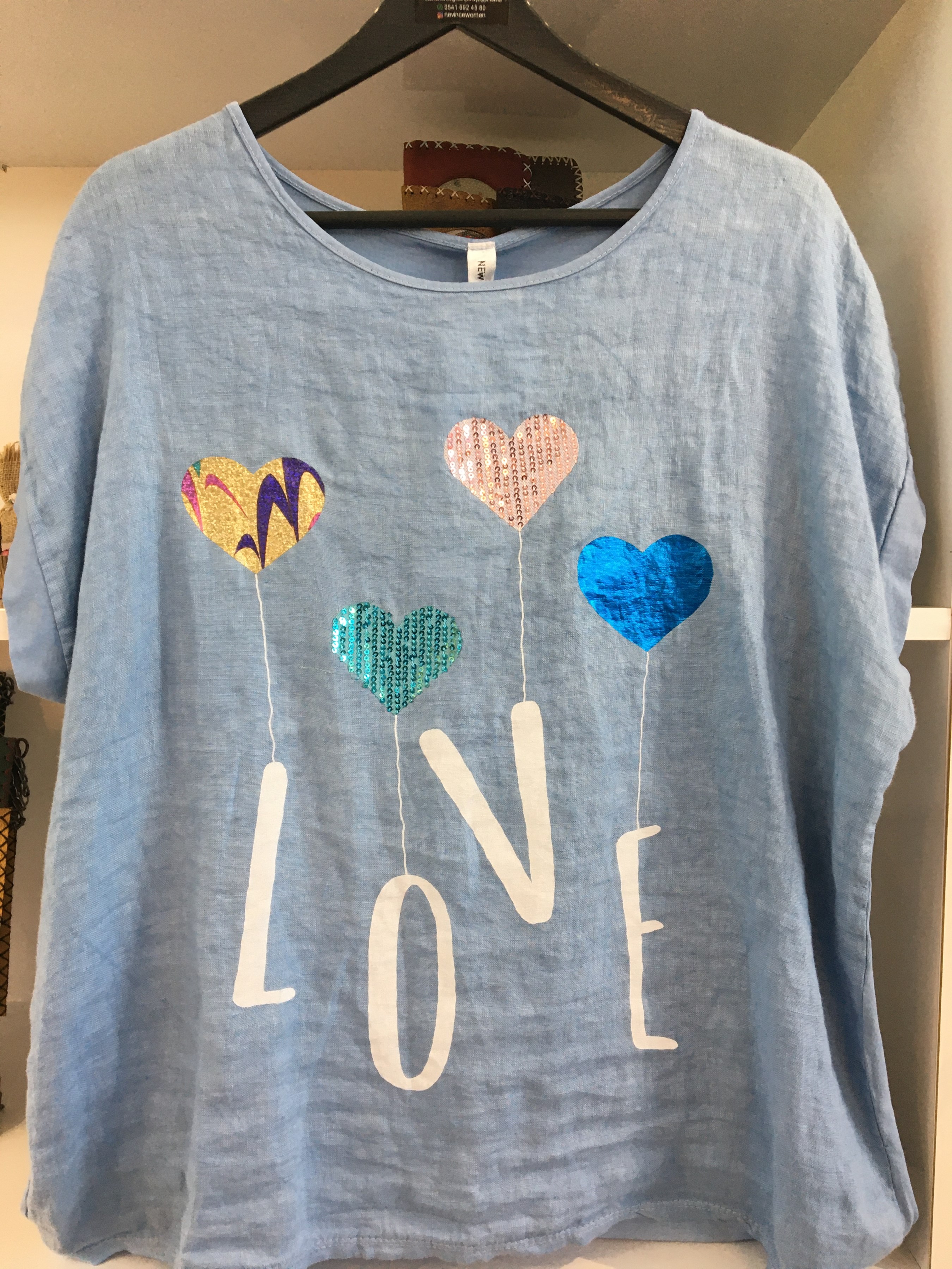 Love Yazı Detaylı Keten Bluz