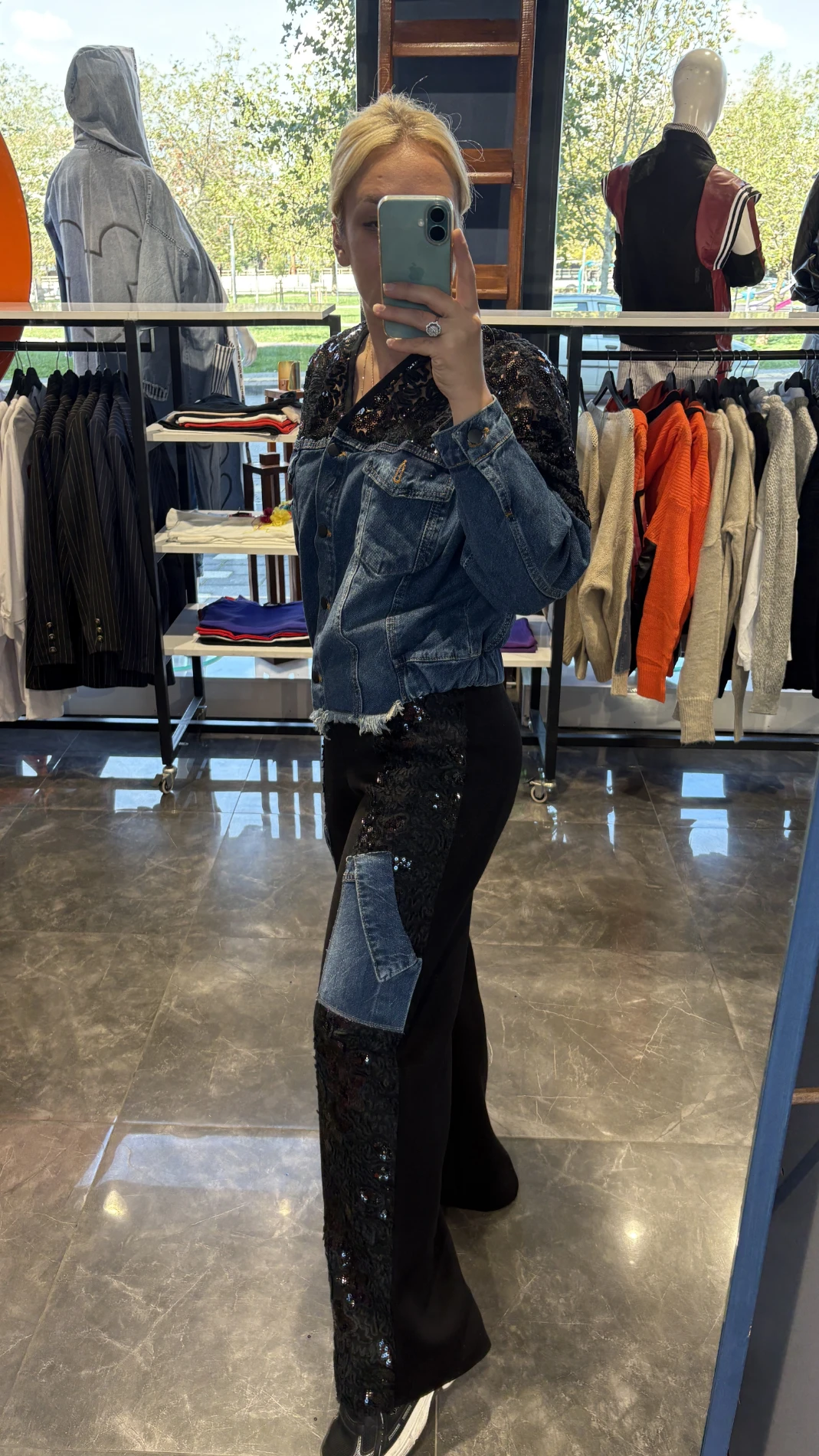 Pullu İşlemeli Jean Detaylı Takım