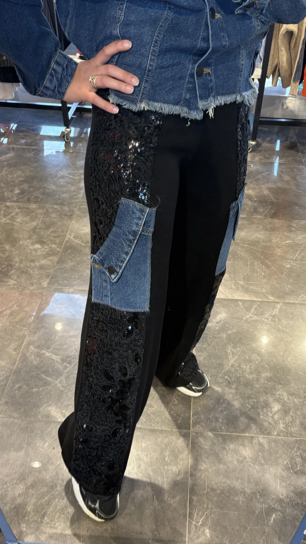 Pullu İşlemeli Jean Detaylı Takım