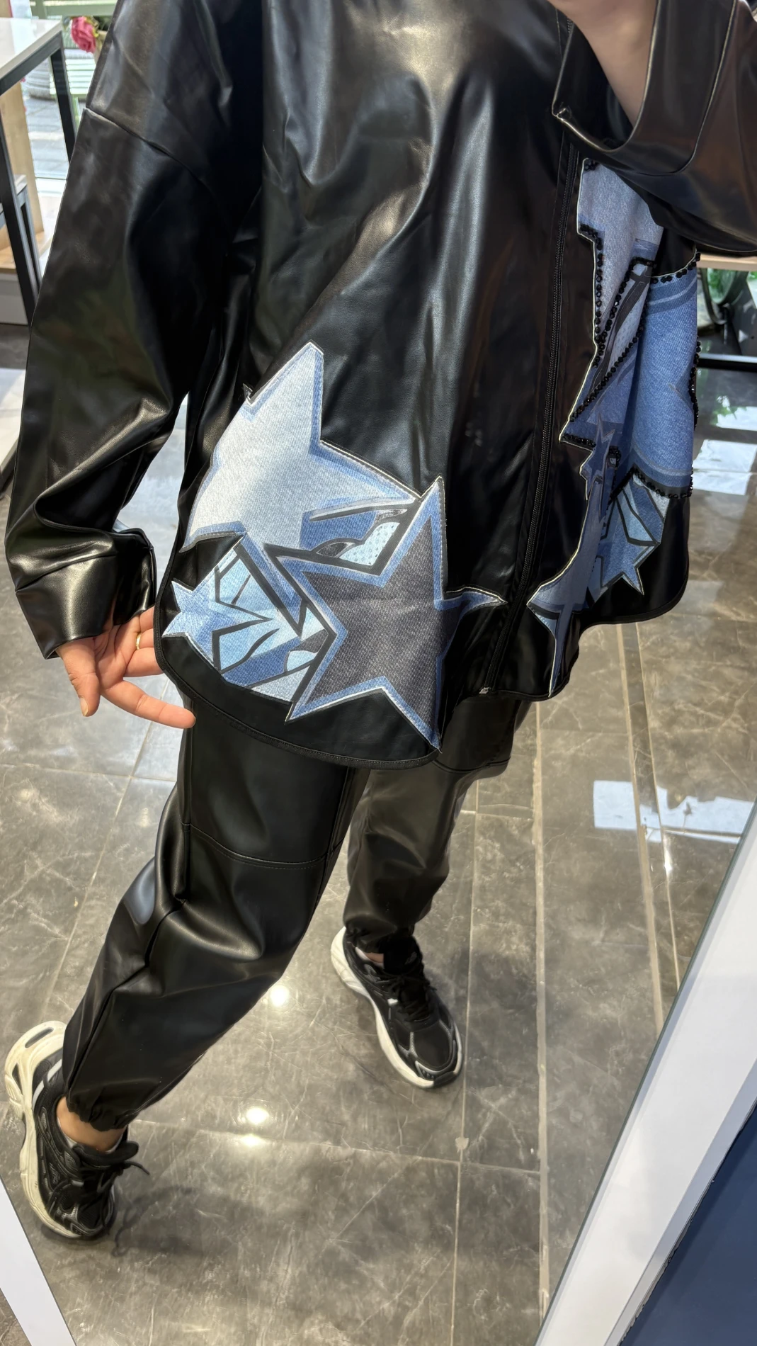 Yıldız Detaylı Deri Tasarım Ceket