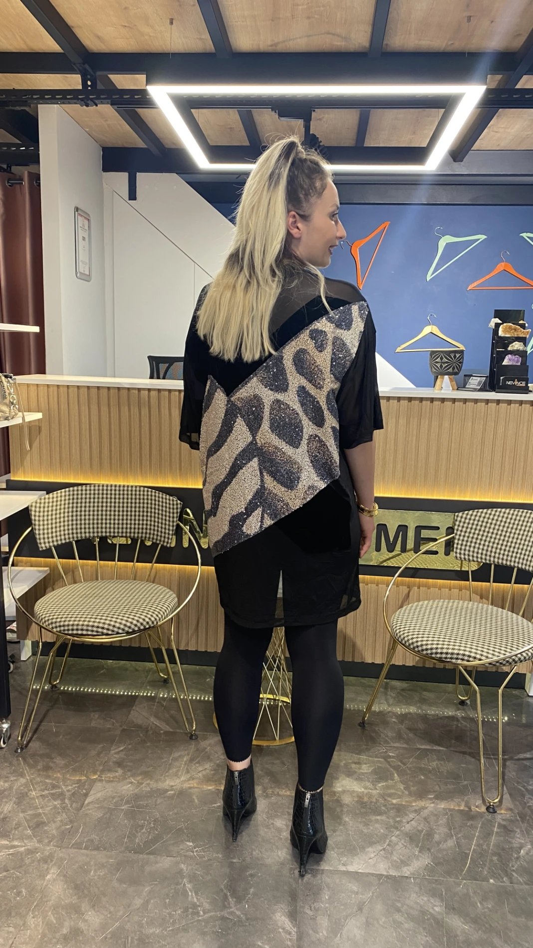 Tasarım Siyah Leoparlı Bluz