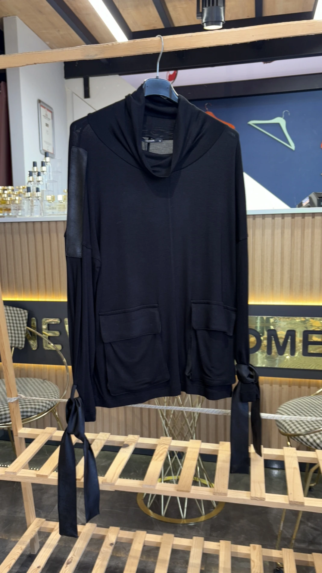 Cep Detaylı Tasarım Bluz