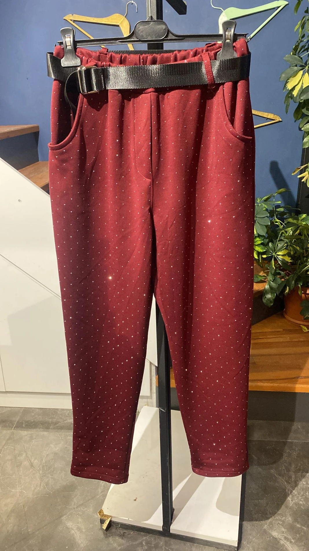 Taşlı Kemerli Pantolon